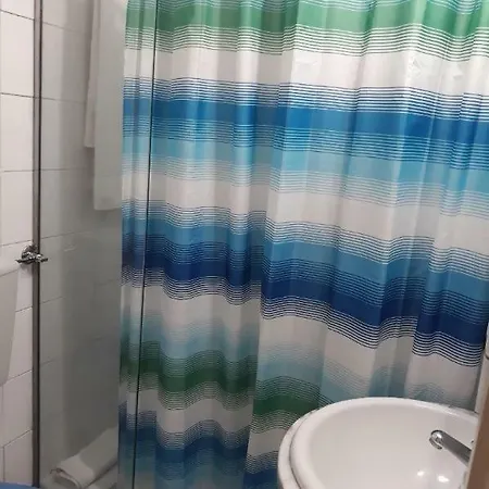 Апартаменти Flat In Historic Neighbourhood *