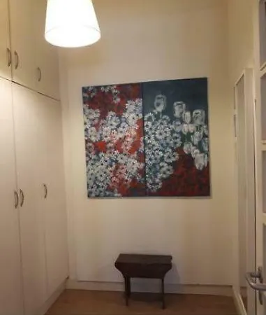 Flat In Historic Neighbourhood *